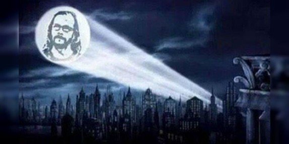 zabatman's tweet photo. #Temblor? Marcelo Lagos al rescate. https://t.co/3tNopZXI9p