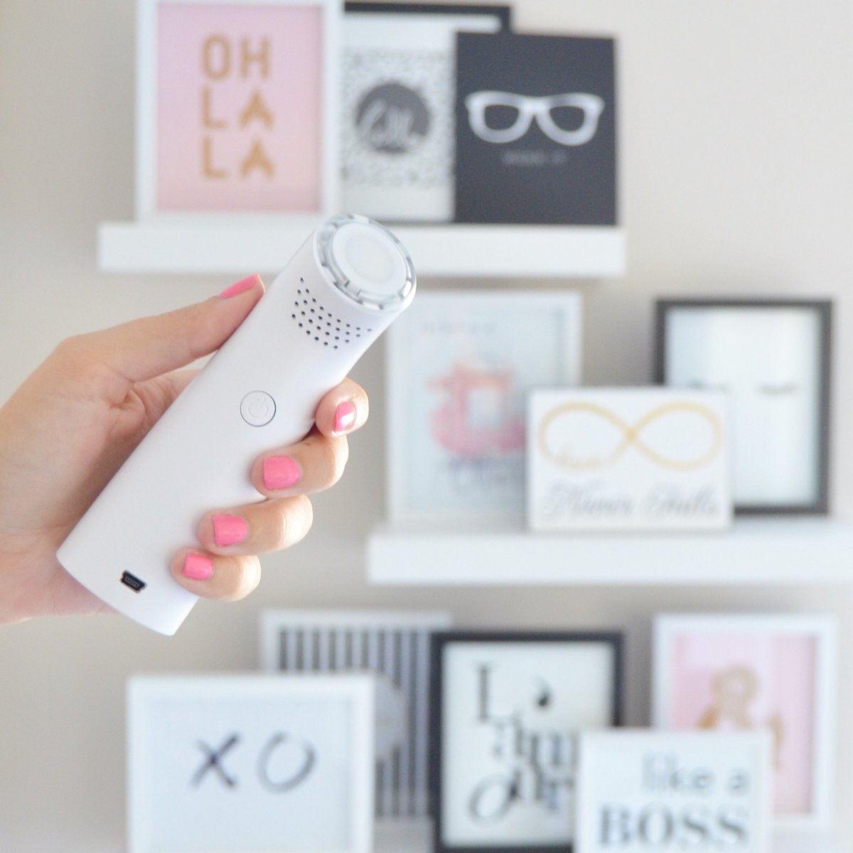 PinkMillennial_'s tweet photo. Cleanse,treat &amp; target w @TriaBeauty blue-light acne clearing device-results within days-suffer from breakouts-u need this-more info on blog https://t.co/NG6mskgFva
