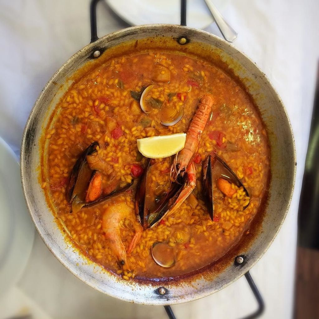 mediterraneanfo's tweet photo. Typical Spanish Paella- seafood and rice 😜😱😎#RT #cooking #food #eat #cuisine #seafood #paella #fitness #recipes https://t.co/HygABVfnC8