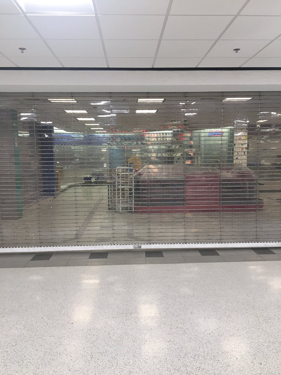 Barak_Epstein's tweet photo. Miami International Airport is the #ValleyViewMall of airports https://t.co/TfSR5cq4tZ