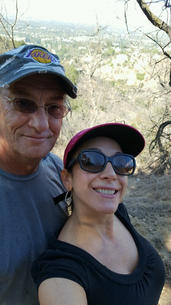 MsJewellMarceau's tweet photo. Hiking with my pal Cdcindy Val today. #fitfriends #exerciseishealing #shareyourfitness #supporteachother #beautifulday #SoCalbeauty https://t.co/a3OGC74OGT
