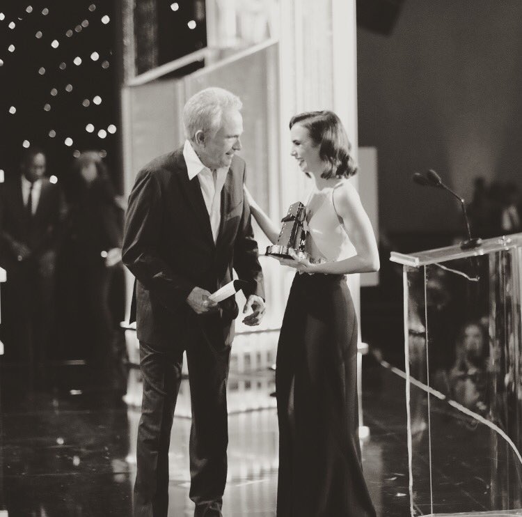 lilycollins's tweet photo. Last night was nothing short of an absolute dream. I'll treasure it forever @hollywoodawards @RulesDontApply...https://t.co/60EIbPdz6j https://t.co/qYErH1A3cV