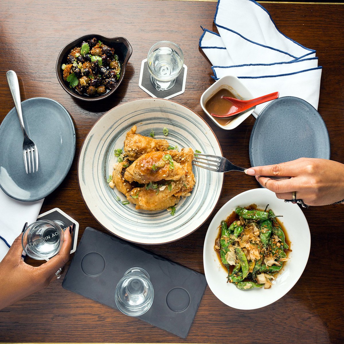 iziNYC's tweet photo. The veggies are nice… But that sticky chicken though! https://t.co/d0IaUpvFUW