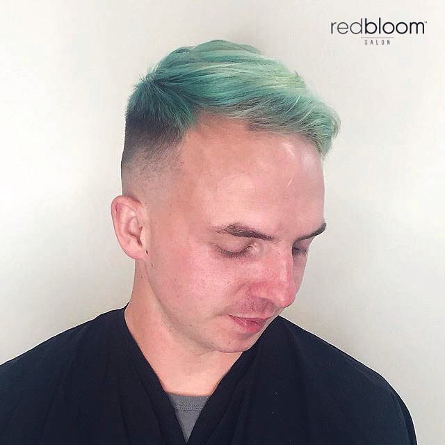redbloomsalon's tweet photo. Fresh fade and teal 💚 Hair by senior stylist Annah @thestylistannah .
.
.
.
.
#fade #tealh… https://t.co/GLNqWv5I2l https://t.co/KVHXy4S5C6