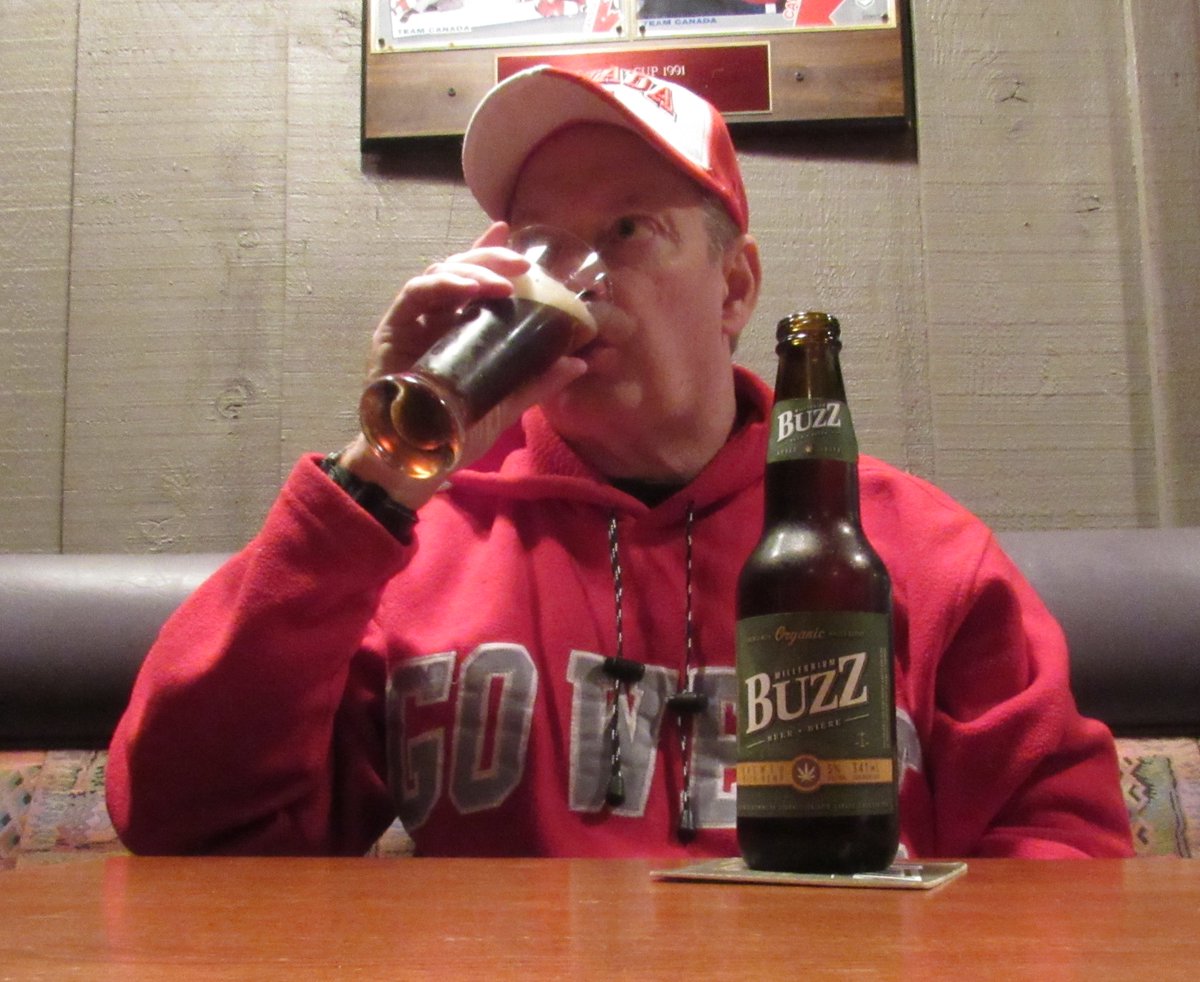 Saugaverse's tweet photo. Trying my first ever BUZZ beer at NATTYS Pub in Port Credit on Monday night. It was okay! #buzzbeer #mississauga https://t.co/LJ3rt4pFy9