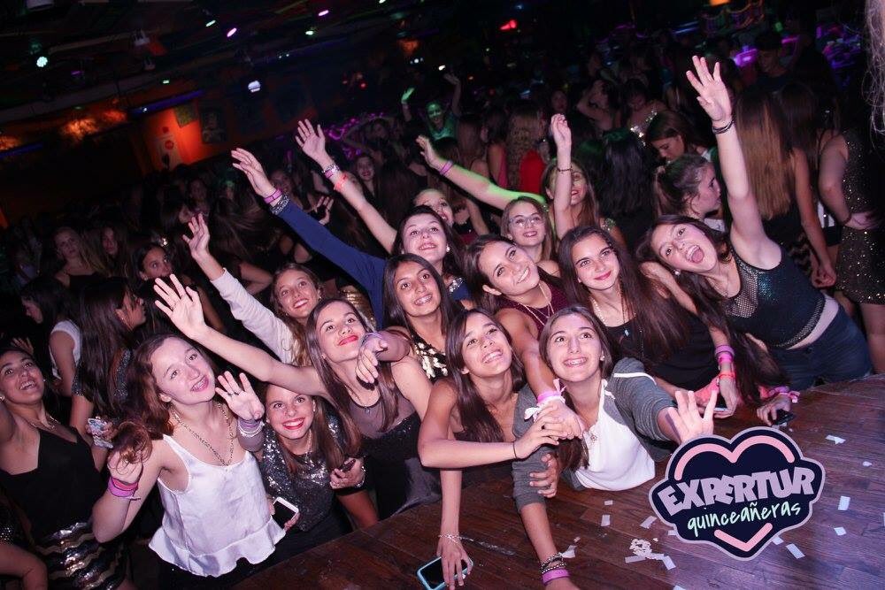 Expertur15's tweet photo. HOY es lunes pero en @Disney vas a estar asi!! Copando todo #Orlando! Venis?? ๐๐๐๐ป๐๐ป๐๐ #YoViajoConExpertur ! https://t.co/2otzQTRtxj