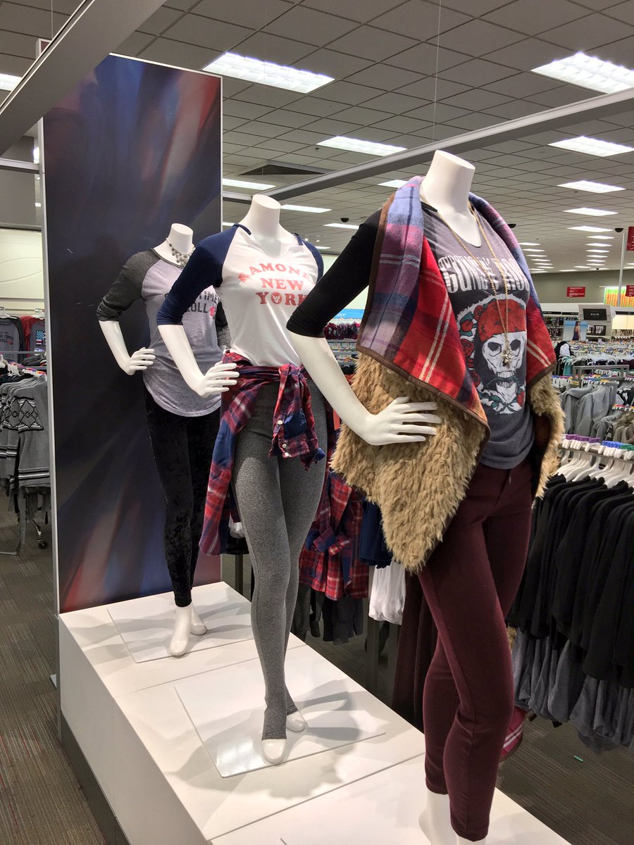 prisila249's tweet photo. Rock and roll will save your soul 😎 style up or down with your favorite band tee @TargetStyle https://t.co/MfNCmOUfNM