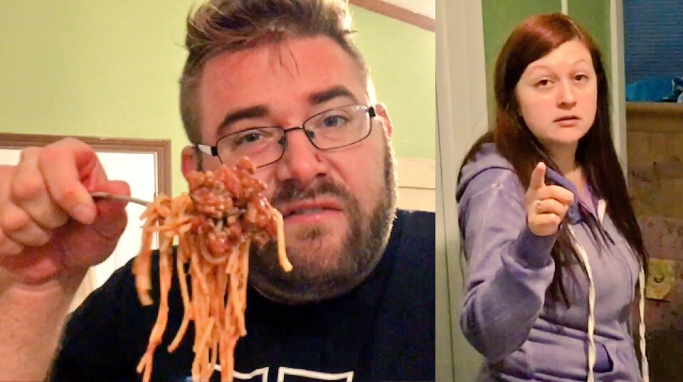 GrimsToyShow's tweet image. Tonight's vlog we go to MEAT SAUCE CITY!! Where's @TheRealVirgil 😂😂 but seriously she tries to ban me from having friends over 😫