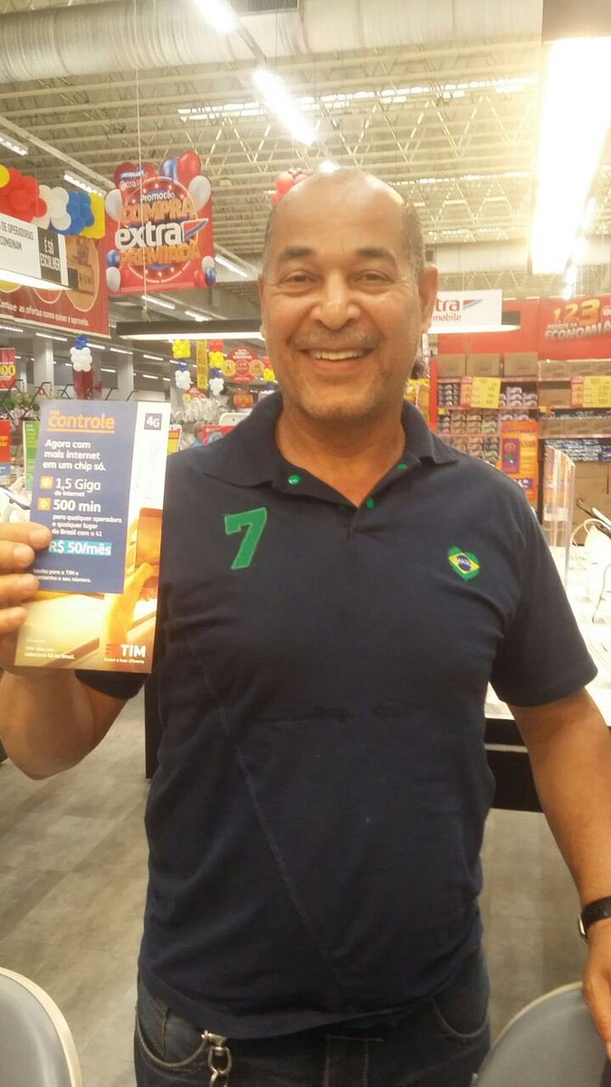 EveMirante's tweet photo. GIGANTESDO13!O EXTRA É TIM #minhatsp
#consumerligadonotrabalho
#tsp
#varejotim
@rnevestim
@ana_mayumi_
@erikalinhares01
@EduJames https://t.co/urVPYXCdoQ