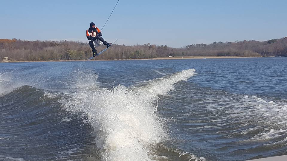 LeagueJonathan's tweet photo. Sometimes you have find your own fun... when everyone else is #complaining!. #ItsNotTooCold #Wakeboaring #November https://t.co/14kROvLEbi