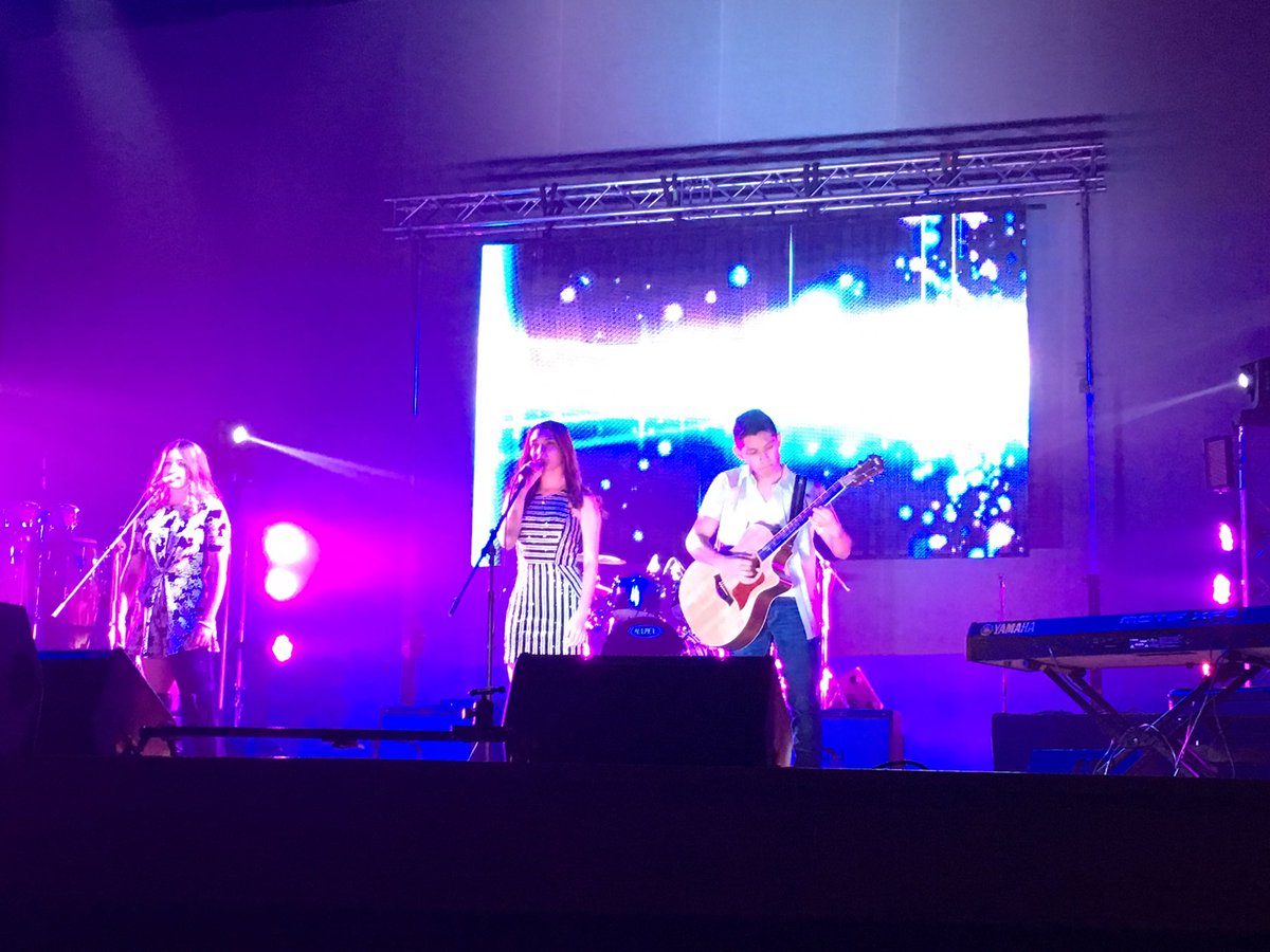 cmmartin2's tweet photo. Excelente interpretación Prepa Tec !!!#FestivaldelaCancion#Sinti@Tec_CDJ https://t.co/zxqKCTzdiM