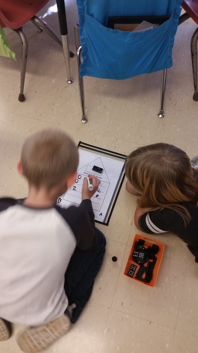 1stgradepilots's tweet photo. Fun with fact families! #lovingfirstgrade #pilotpride https://t.co/oy6rrG97xl