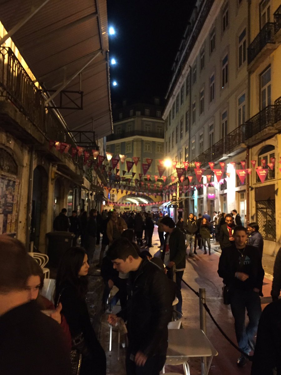 #NightSummit  at #WebSummit is still going strong! Good break and networking for global #Entrepreneurship  #Lisbon