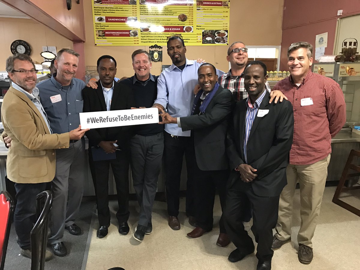 BarnettSojourn's tweet image. Great Night @ Safari Grill w/ Ben, @cainyoudigit &amp;amp; all our Somali Friends! Never stop Loving Your Neighbor #WeRefuseToBeEnemies @Refuge5007
