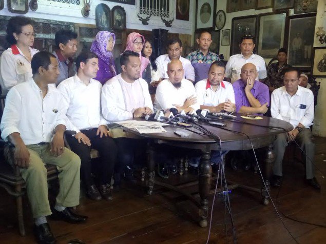 Dilaporkan Menghina Presiden, Ahmad Dhani: Itu Fitnah goo.gl/qzt6cE