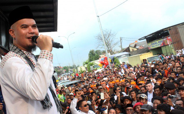 Pernyataan Ahmad Dhani Dinilai Memalukan goo.gl/C5aP0h