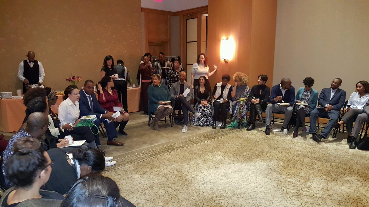 CARES_Mentoring's tweet photo. An inspirational gathering of gratitude with National CARES NYC young professionals"#WellnessMentoring @thejennabond https://t.co/Vom6u6zpum