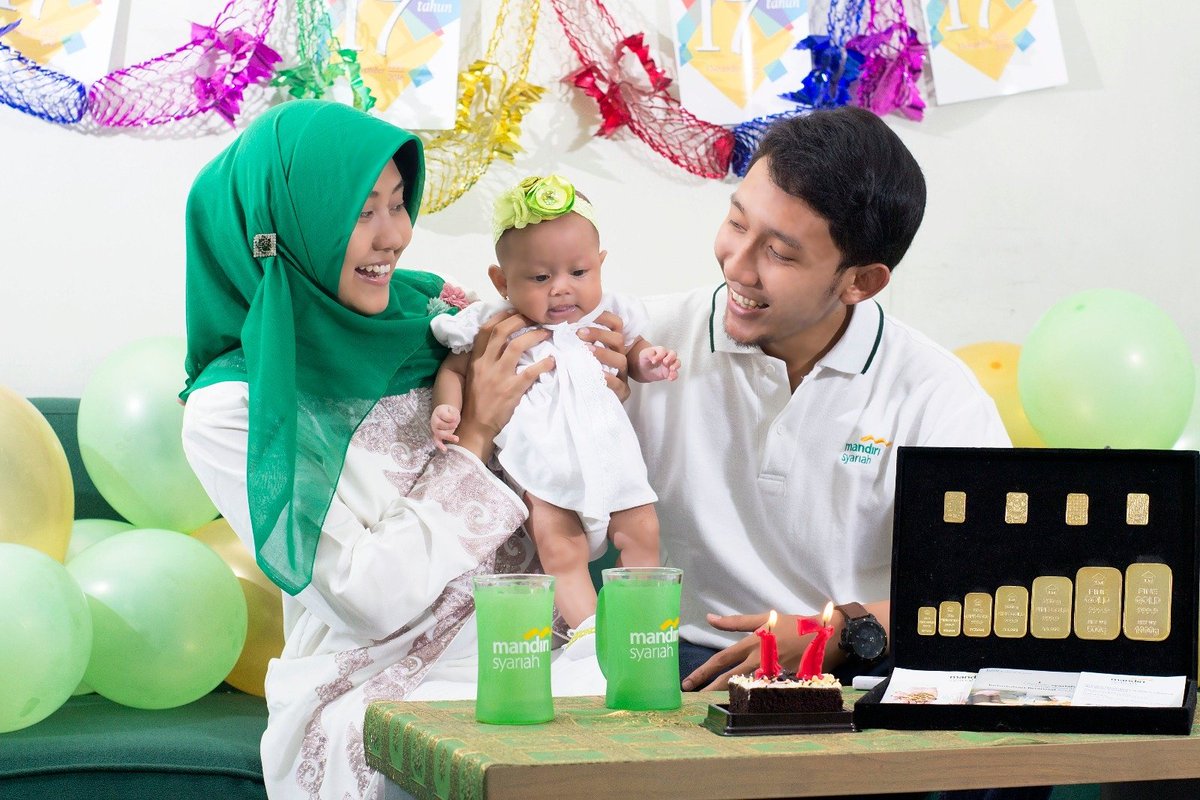 AjityasTP's tweet photo. Selamat Milad ke-17 Bsm.
@syariahmandiri  #bsm17 #bsmfamily #bsmfamilyphoto https://t.co/iswqaC9wnw