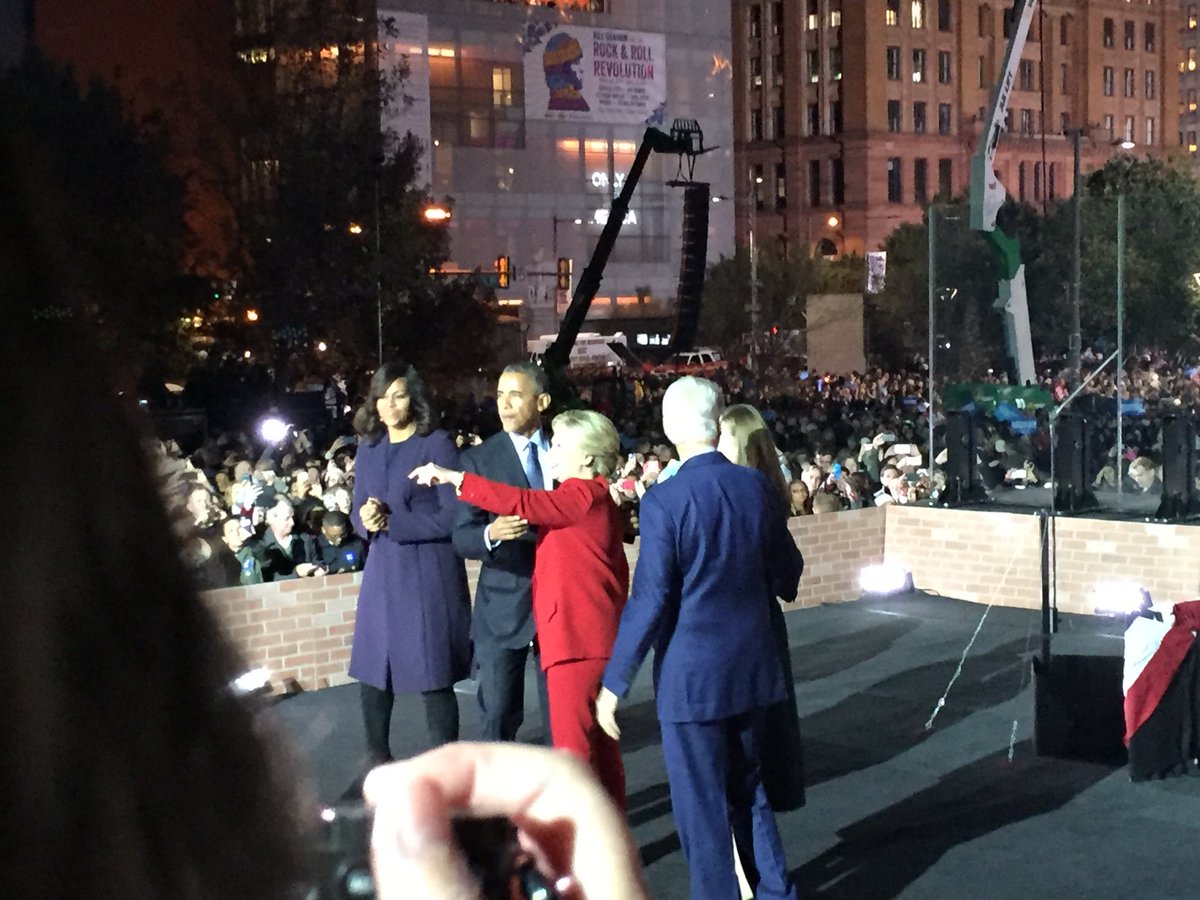 PennForHillary's tweet photo. Squad goals. #ProudToBePA https://t.co/chPx8sBcES