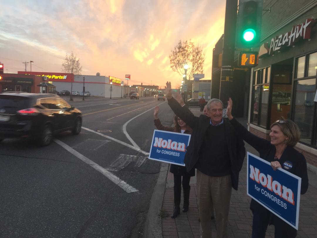 Lots of friendly horn honks and handshakes as we greeted supporters in West #Duluth tonight!