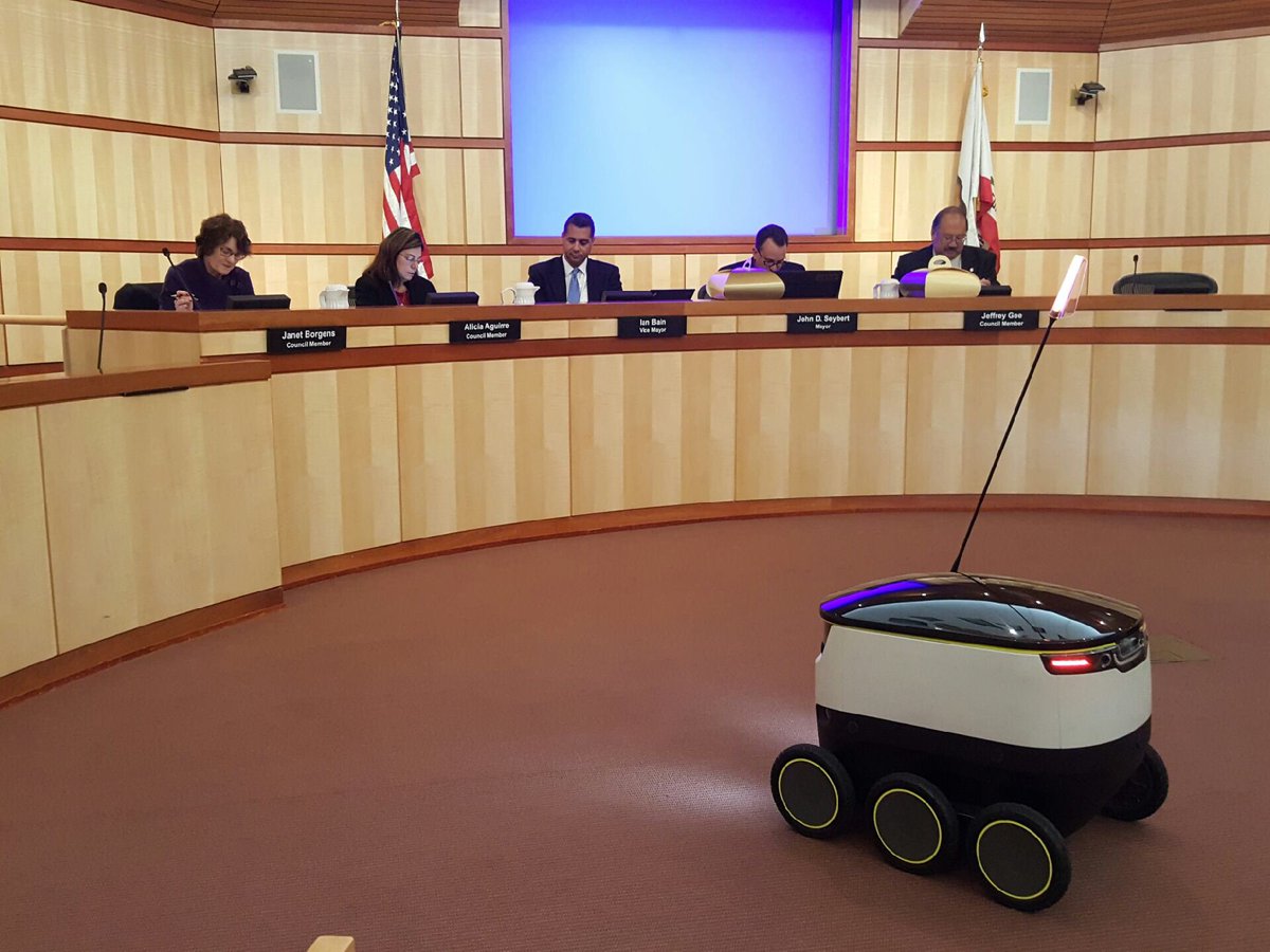 StarshipRobots's tweet image. BREAKING NEWS - Redwood City, California approves Starship Delivery Robot Pilot Program!!! #makinghistory #redwoodcity #starshiprobots