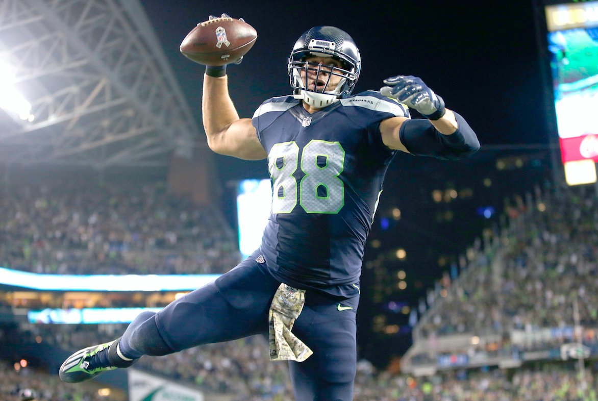 BleacherReport's tweet photo. At the start of the 4th quarter, Seahawks lead the Bills, 28-17

#MNF https://t.co/QT2Roaph1b