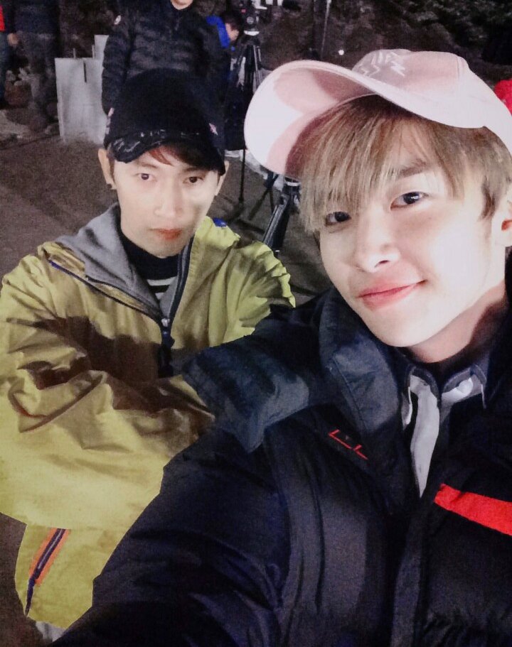 UP10TION's tweet photo. [#샤오] #장우혁 선배님♡♡♡♡♡ 신기방기한 #아재목장 내일이다아아~~ https://t.co/V3rFFA7Aa8