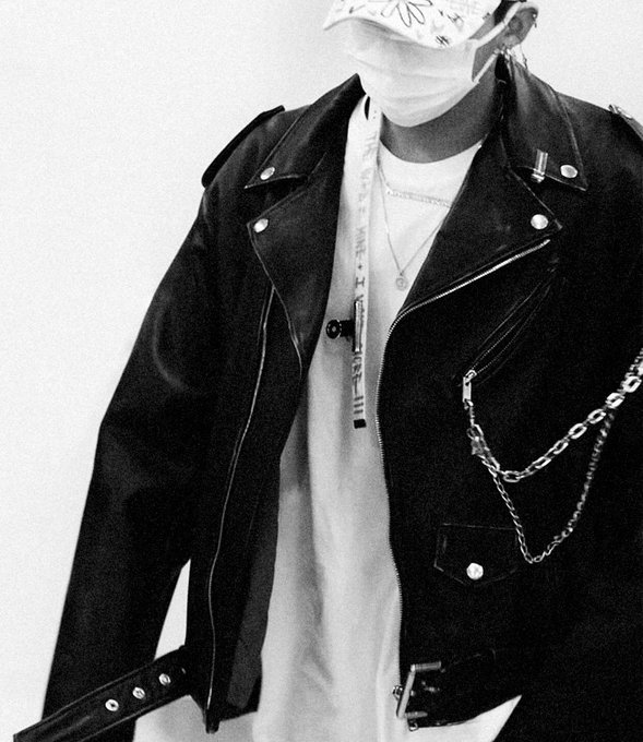 View image on Twitter