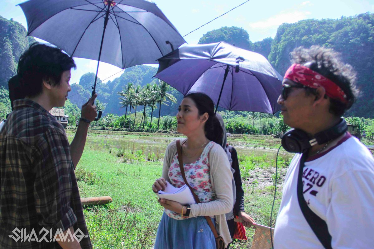 Membangun kedekatan antar pemain tak semudah yang dibayangkan. Dibutuhkan ketelatenan dan kesabaran dari sutradara dan pelatih peran.