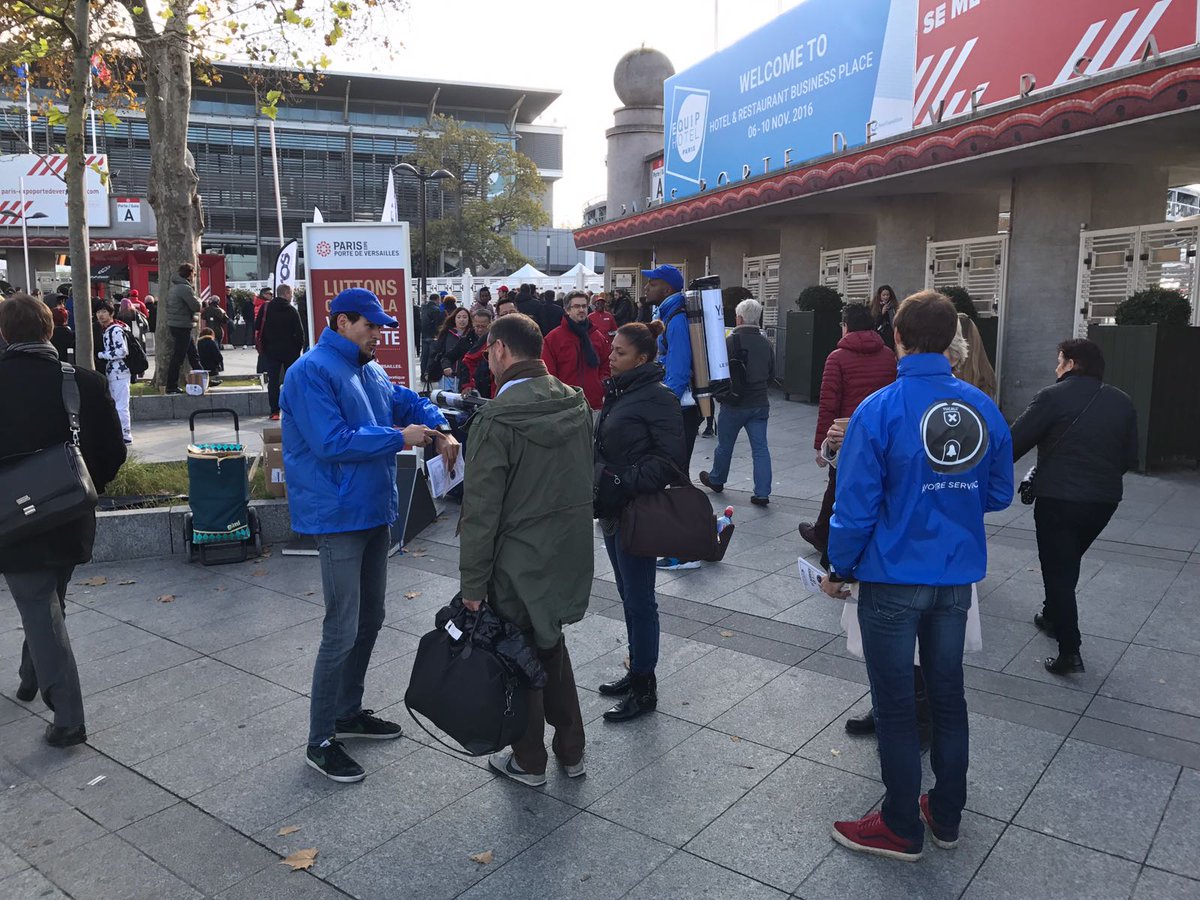 YuCall_Solution's tweet image. Avec #YuCall n'attendez plus pour payer/commander ! On vous fait découvrir nos solutions autour d'un café devant le salon #EquipHotelParis 😁