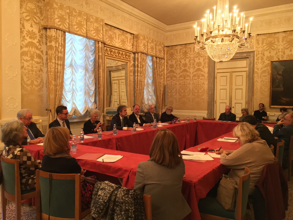 teatrolafenice's tweet photo. Presentando la nuova associazione che con #lafenice, si occuperà di promuovere e diffondere la musica da camera #musikamera https://t.co/LzkXMvudki