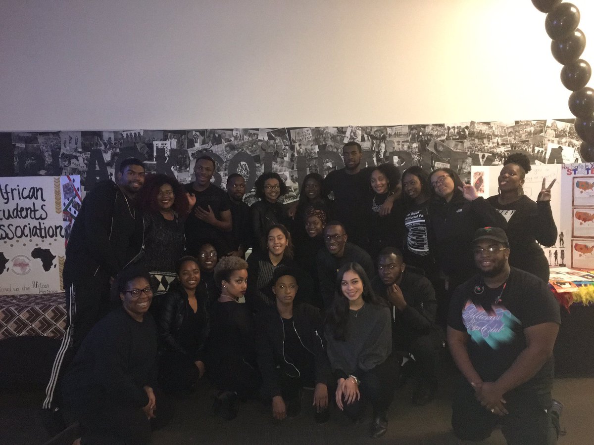 kayla_lershaw's tweet photo. Love my melanin kings and queens✊🏼✊🏽✊🏾✊🏿#BSD16 https://t.co/d3ypIEGFSF