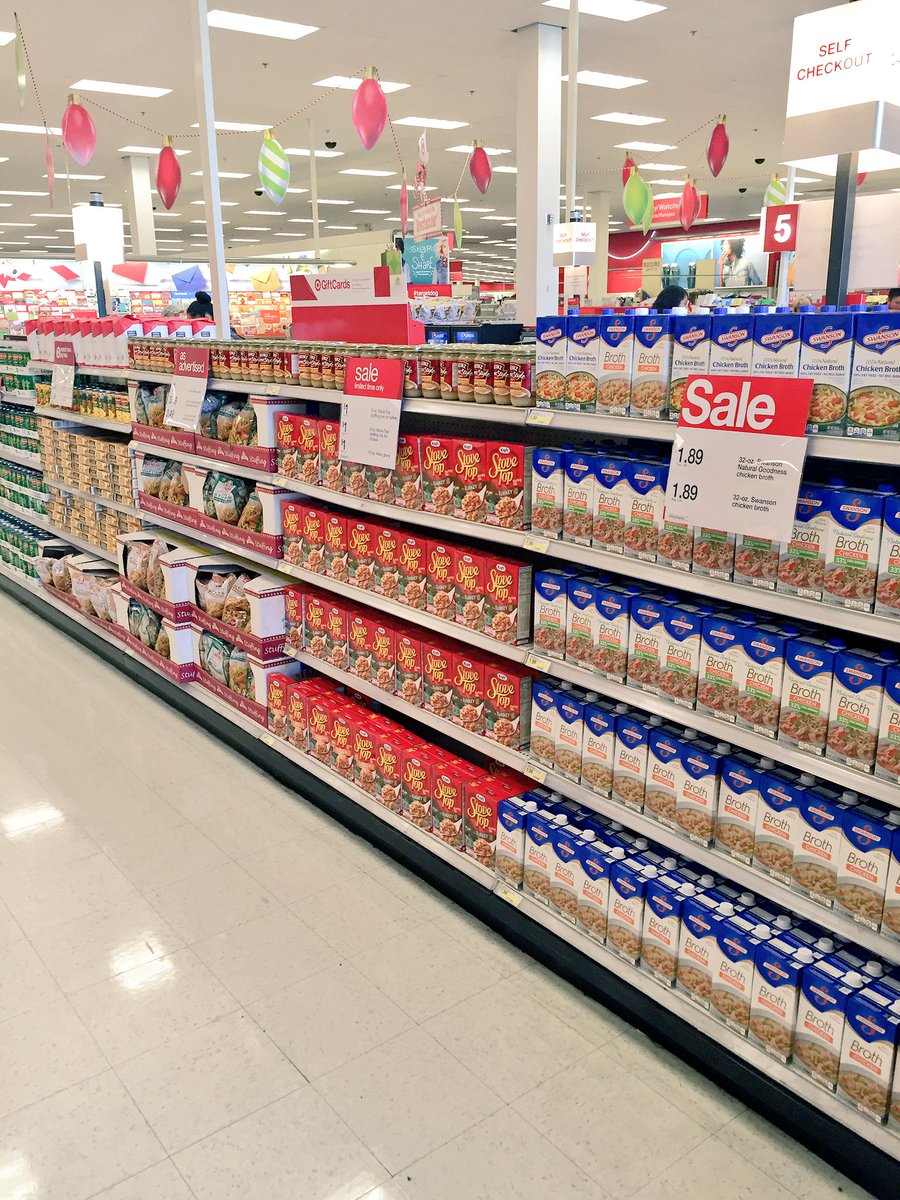 glantern73's tweet photo. Thankful to the T1425 team for #smoldering merchandising at FOS! #FOSstrong #BeBold #PicoPride #scrappyanddelight #WeAreTarget #G292 #D217 https://t.co/ajyootGx6Q