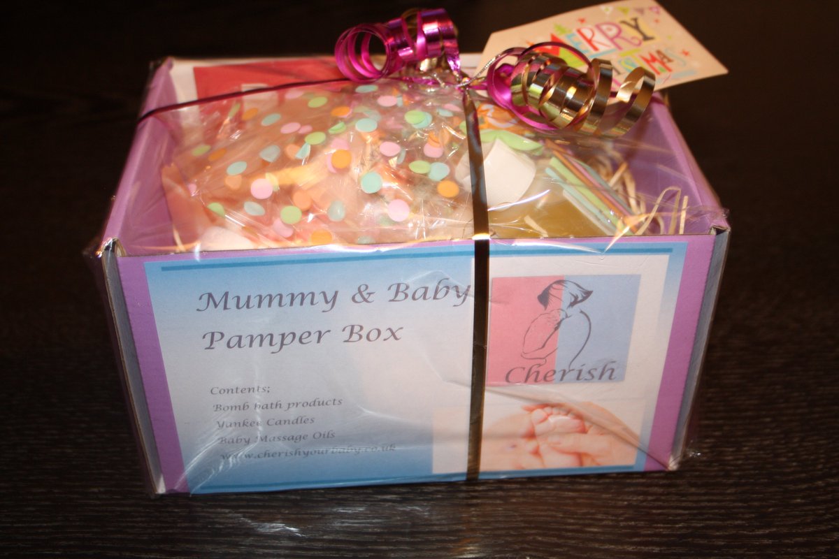 custom made #mummy and #baby #pamper box for the <a href="/Pandas_uk/">PANDAS</a> group in #Stoke-on-Trent to raffle off at their #Christmas coffee morning  #PND
