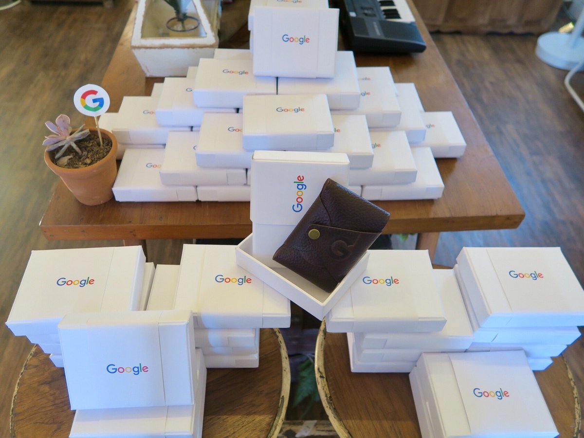 40 limited edition merchandise terakhir! Yuk langsung ke lokasi sebelum kehabisan! #SelaluTauYangSeru