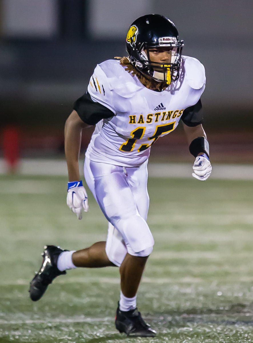 JohnGodwinMP's tweet photo. Dawson vs Alief Hastings photos at https://t.co/WMohW8sZdx 
@DawsonHighSchl @JohnGodwinMP @AliefHastingsFB https://t.co/PCeXjsvX4O