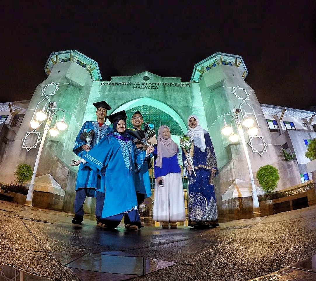 SharelIshak's tweet photo. oke dah.
gmbr konvo ni je.
#32ndiiumConvocation https://t.co/V8UDV2fku1