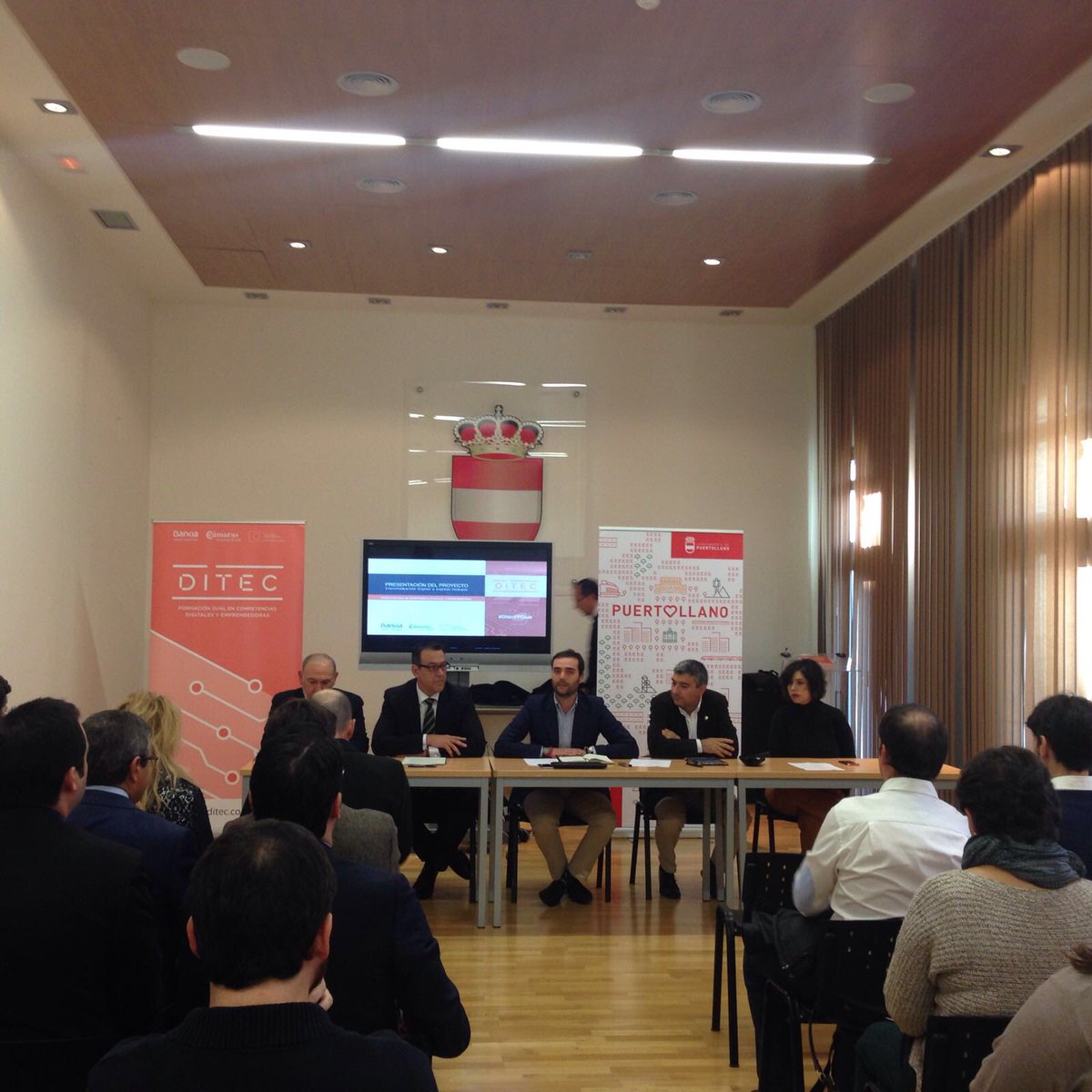 FundacionINCYDE's tweet photo. Impulsamos las competencias digitales y emprendimiento en #DitecFPDual, hoy en Puertollano @opinno @Bankia https://t.co/e8LJIllstD
