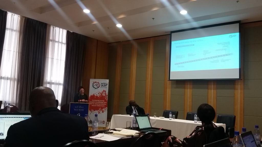 TaPwiChi's tweet photo. Renata paving the way for review and planning for good SRH outcomes for young people. #SYPCoordMtng2016 @UNFPA_SYP @cheikh @UNFPA_Zimbabwe https://t.co/g67lSzfGow