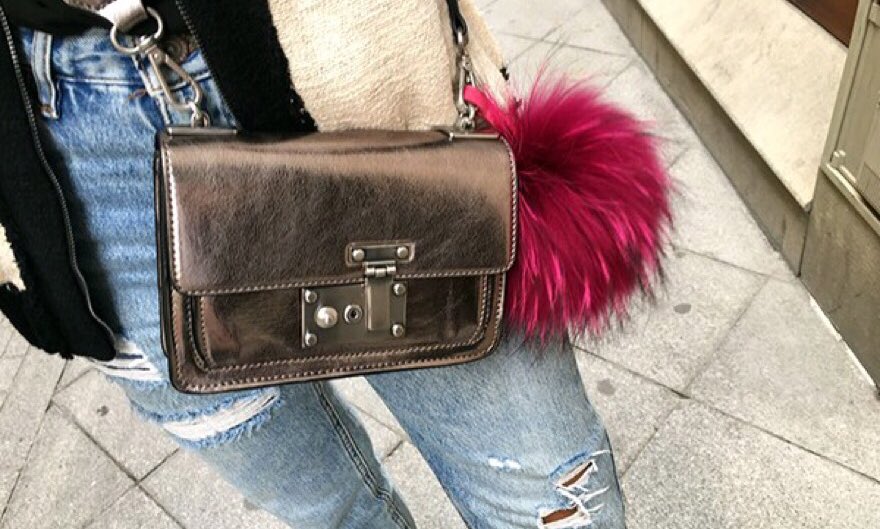 ASMMAGAZINE's tweet photo. Regla número 1 (de estilo): los #complementos pueden levantar un #look https://t.co/X6iA3IaNFa (v/ @BlogGoldenGirl) https://t.co/3Z2S6asMYi