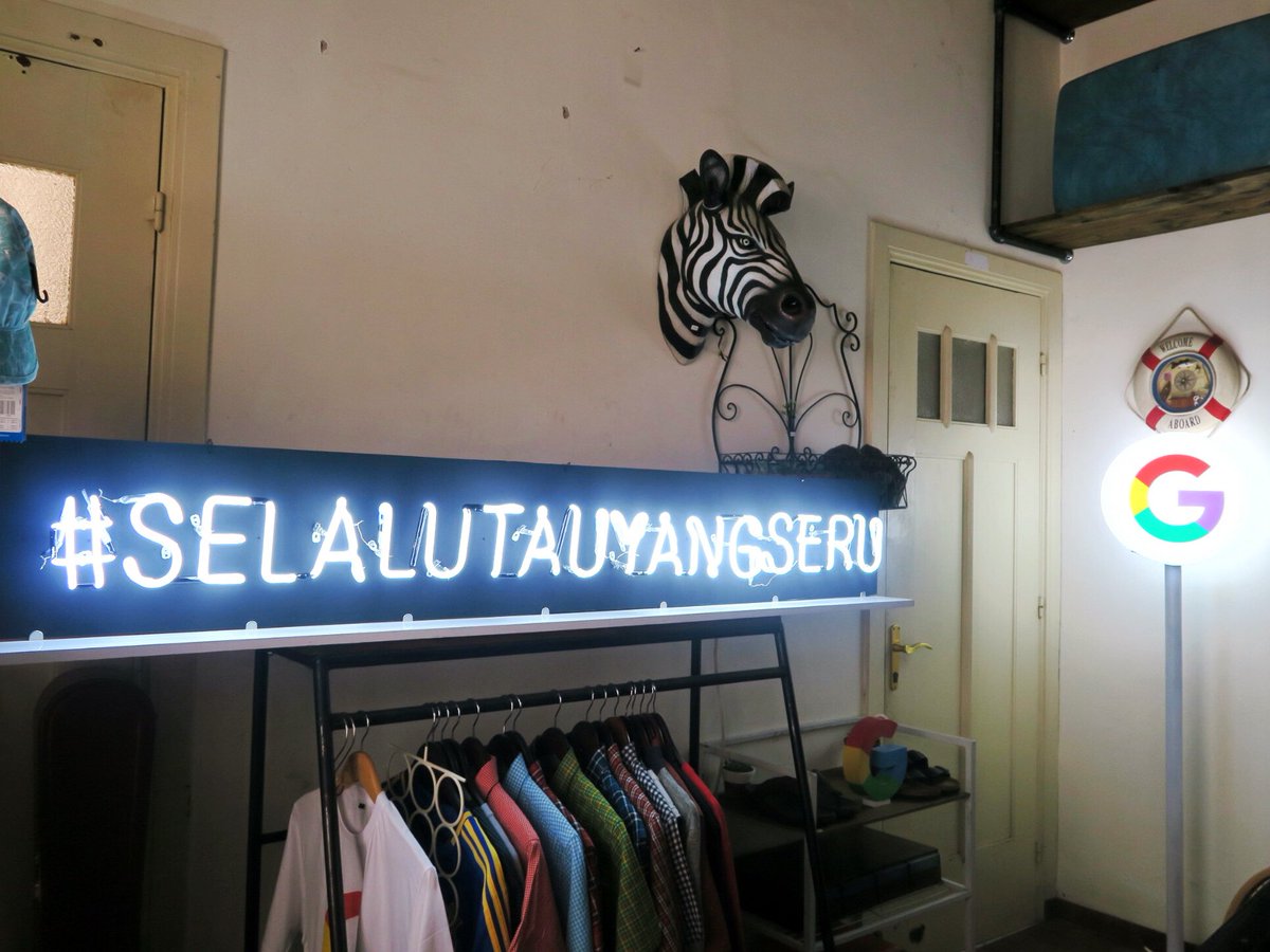 10pcs terakhir! Selamat utk yg berhasil dapetin limited edition merchandise Google x <a href="/newtonstoreid/">Newton Store ☮</a>! Yuk, sebelum habis! #SelaluTauYangSeru