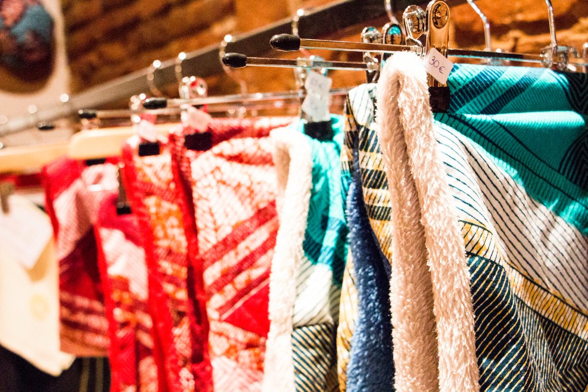 AyokahMagEvents's tweet photo. Il paraît qu'il fait froid? On repense aux snoods wax et coton tout doux by @tishayeo qui étaient avec nous à #NEW2015 #NoelEnWax #NEW2016 https://t.co/Uu3rD0mxhB