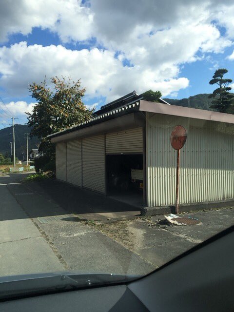 Mirasol على تويتر 11月3日17 05 交差点で パトカー出現 9 1103 のナンバー車 場所により対向車が多い