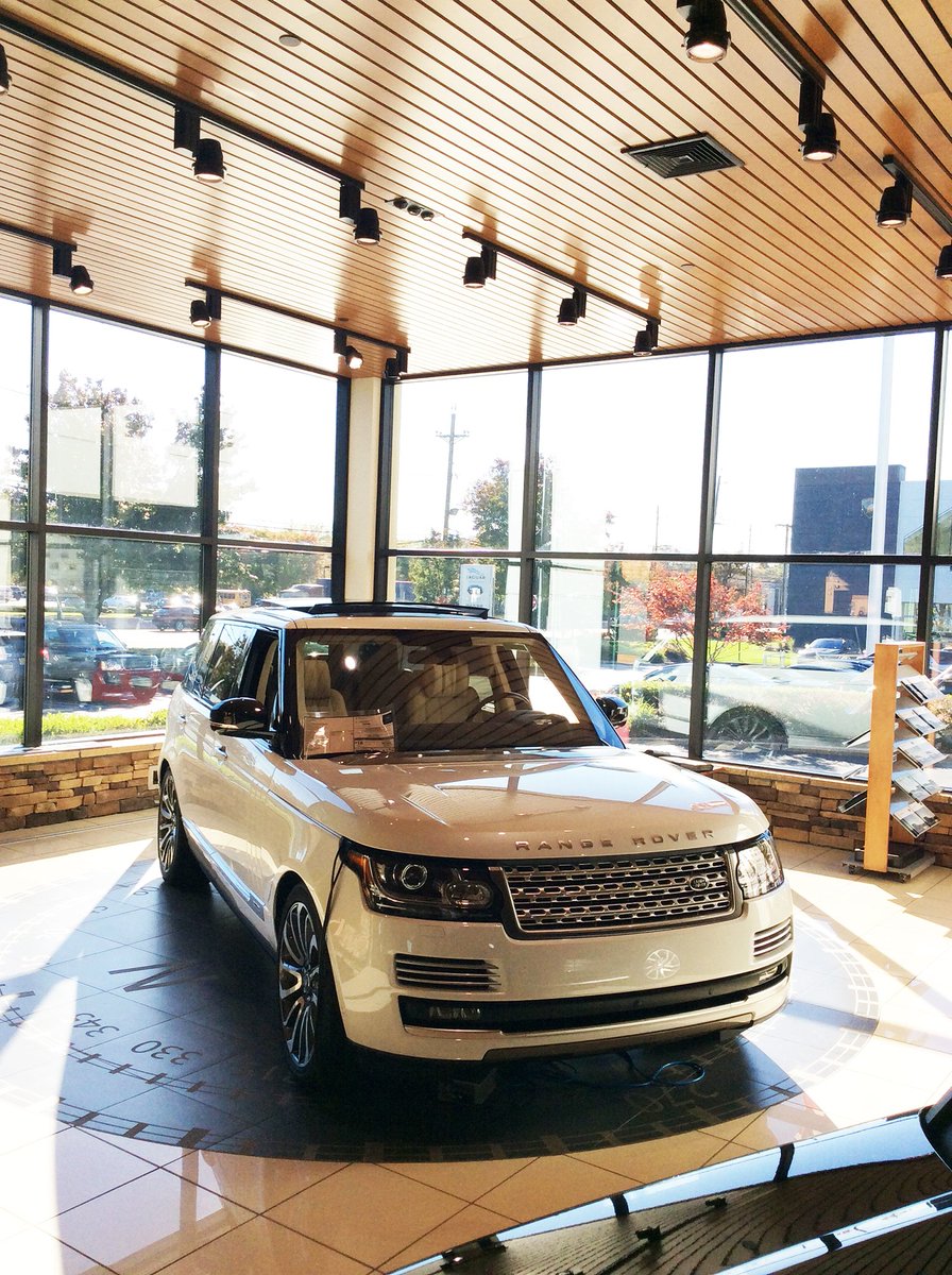 lrparamus's tweet photo. Perfectly engineered for you #PrestigeLandRover #LandRoverUSA #DrivePrestige #LandRover #RangeRover https://t.co/yHZOwfpJT7