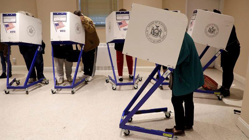 globovision's tweet photo. 13 millones de latinos pueden votar en presidenciales de EEUU https://t.co/E7S1623NMh https://t.co/FxyZGMTRjC