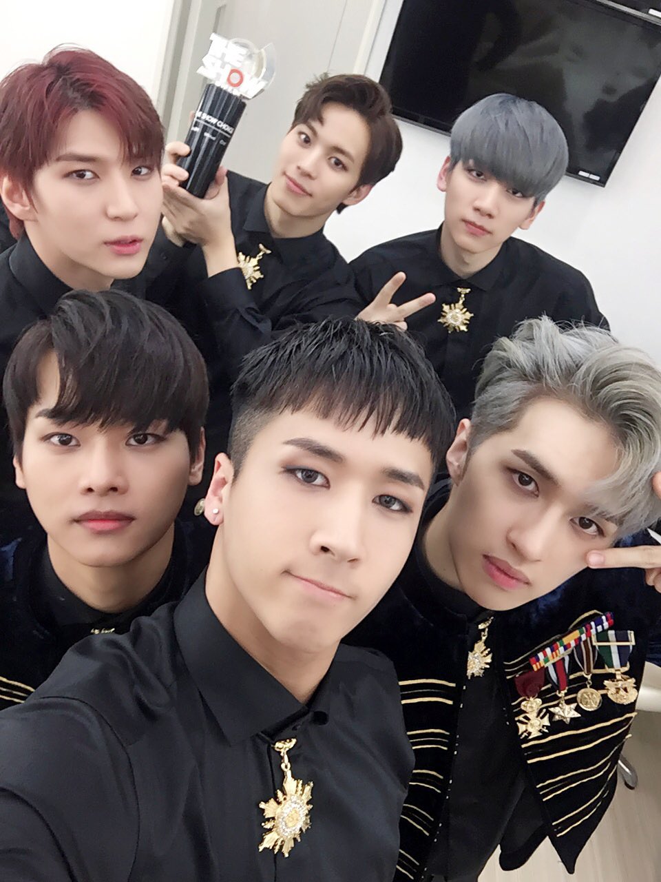 Soompi on Twitter: "WATCH: #VIXX Takes #TheCloser1stWin On “The Show”  https://t.co/qHaFOrZtkS #VIXX1STWIN https://t.co/hekKm6j75Q" / Twitter