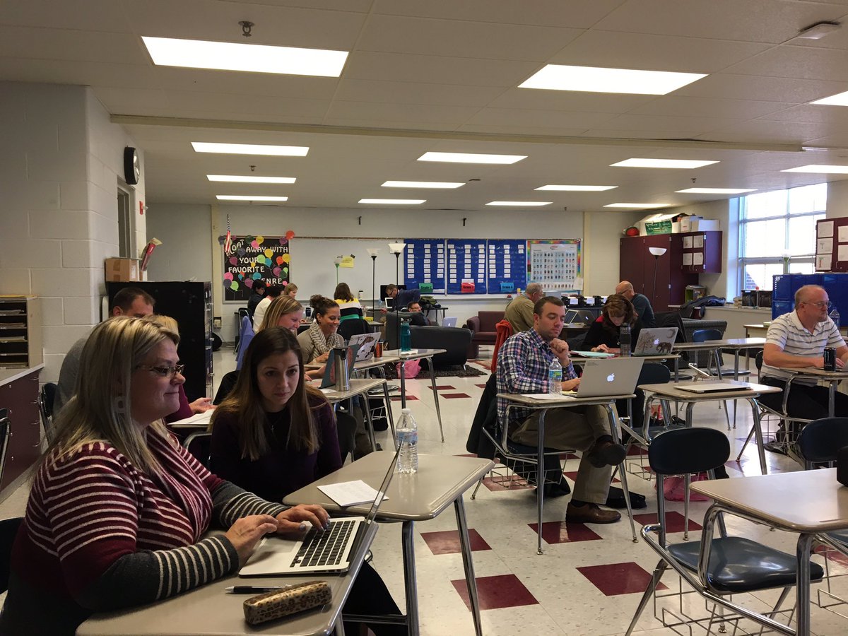 KAMSJimBrown's tweet photo. #KASDCHAT Working on our SLOs https://t.co/Uy0tNfSrEo