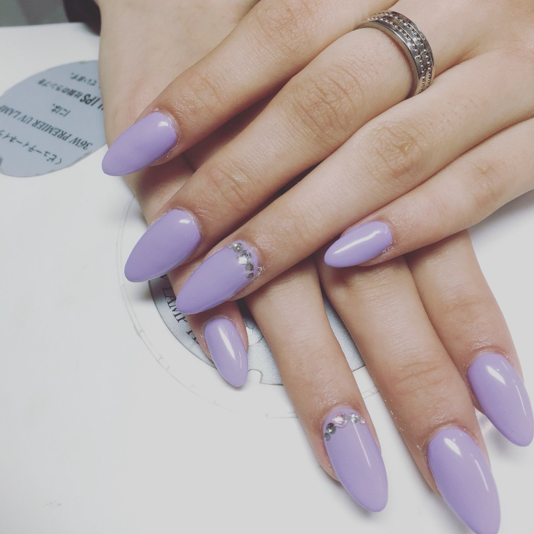ミドニィー やきとりバンド シンプルネイル素敵です スカルプ 秋ネイル Nail 紫 Peaple チップオーバーレイ シンプルネイル ワンカラー T Co Jezduej1fw Twitter ミドニィー やきとりバンド シンプルネイル素敵です スカルプ 秋ネイル Nail 紫 Peaple チップオーバーレイ シンプルネイル ワンカラー T Co Jezduej1fw Twitter
