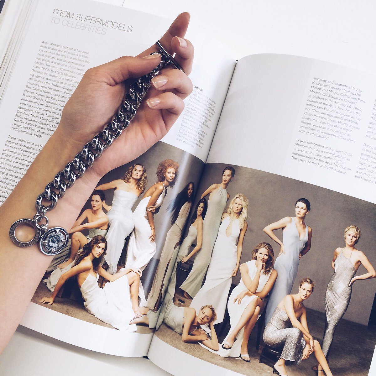 TOVEssentials's tweet image. Icons 🙌🏻 #armcandy #jewelry #chainbracelet #bracelet #tovessentials #lovetov