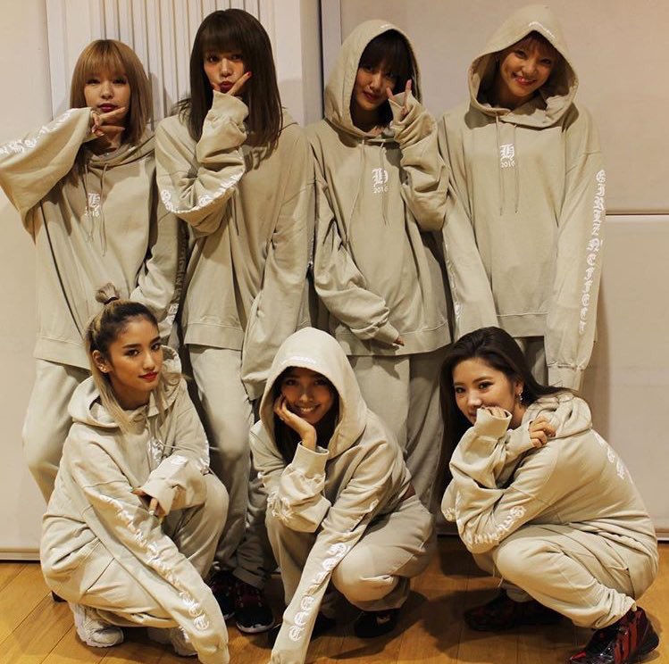 YURINO___206's tweet photo. このGIRLZ_N_EFFECT Happinessは1度単独が叶いかけ夢を掴みかけ単独中止から4年…

いつも、僕らに笑顔で全力で突っ走ってきたHappinessやけど、苦悩や葛藤がたくさんあっただろうし、俺自身も四年前はショック大きかった

けど、4年越しに夢叶ったね😊💓 https://t.co/3ZC5zcf1H8